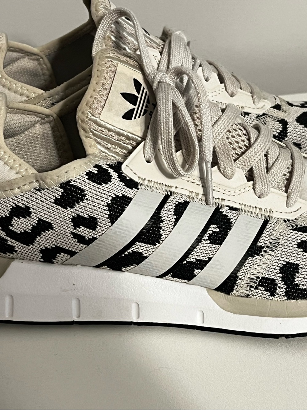 adidas White & Black Leopard Print women’s sneakers 9 - Picture 2 of 5